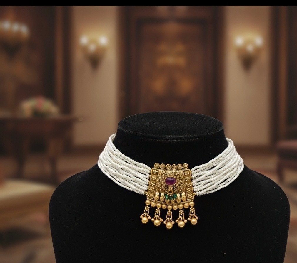 Royal Temple Pearl Choker