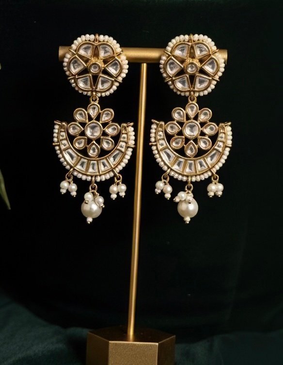 Gold Plated Kundan-Studded Pearl Earrings and Choker Set